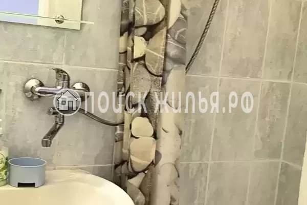 «На берегу»