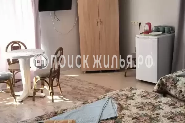 «На берегу»