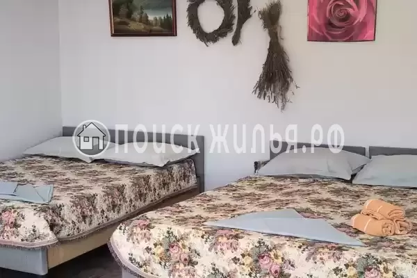 «На берегу»