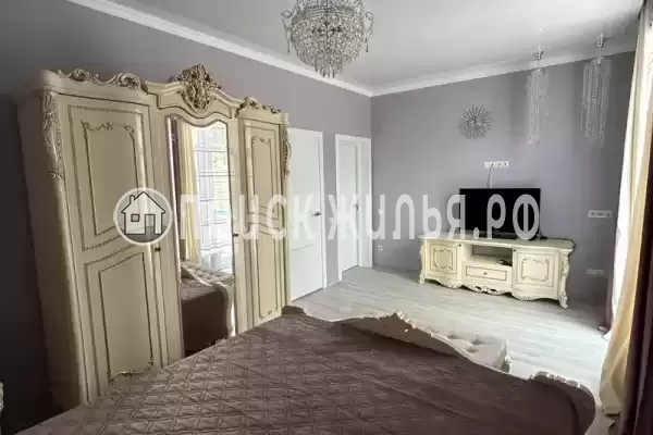 Частный сектор «Дом с бассейном»