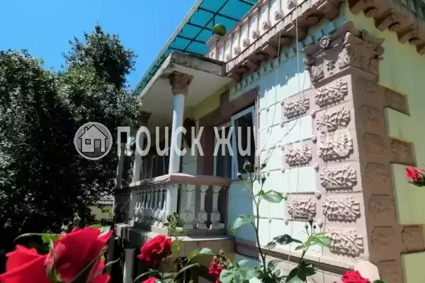 «На горького»