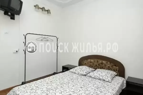 «На горького»