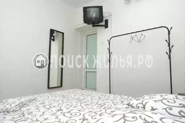 «На горького»