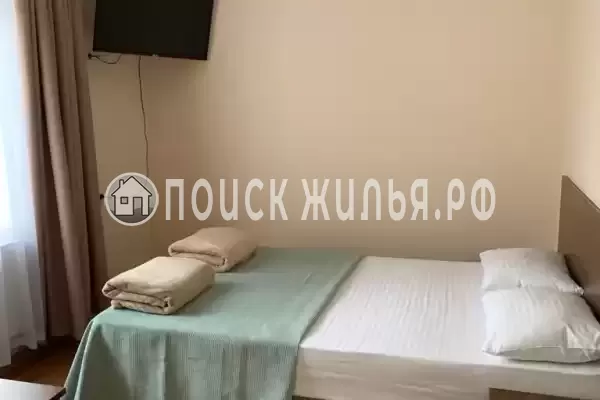 «На горького»