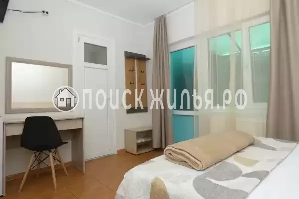 «На горького»