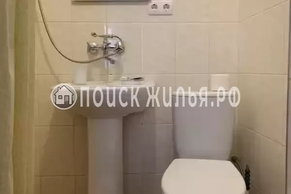 «На горького»