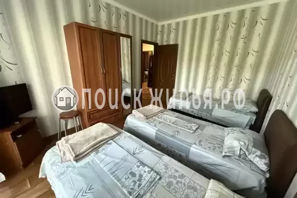 «На апрельской 16»