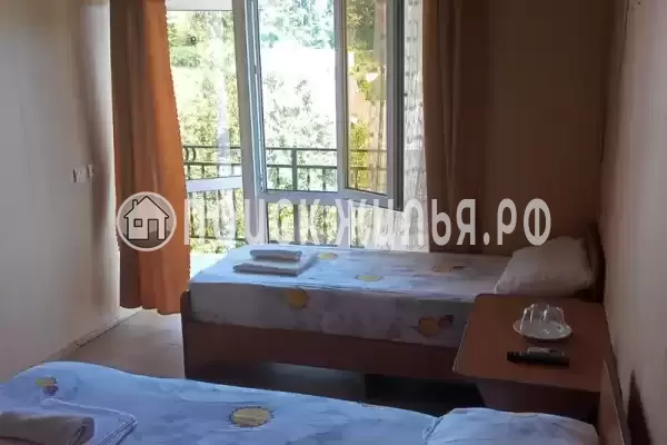 «У Ларисы»