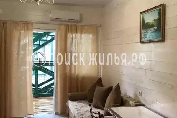 Частный сектор «Зеленый дом с бассейном» Частный сектор «Зеленый дом с бассейном»