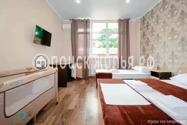 «Изумрудные холмы»