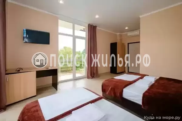 «Изумрудные холмы»