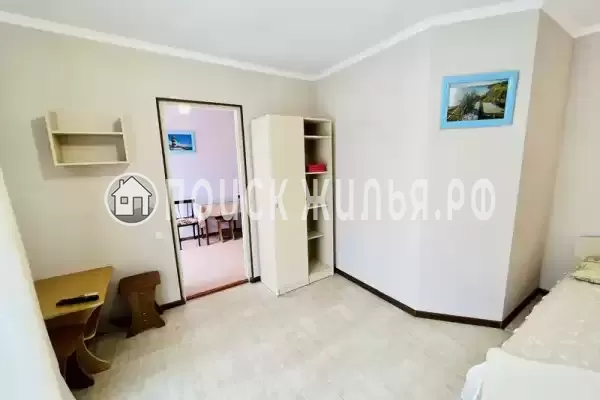 «Янис» «Янис»