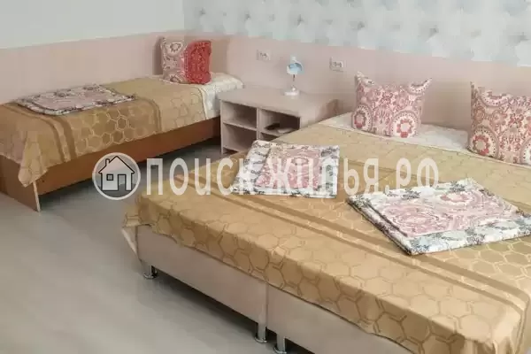 «На Толстого 32а»