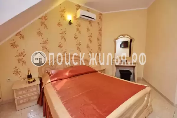 Отель «Кастро»