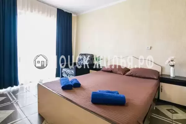 Отель «Анютины глазки»