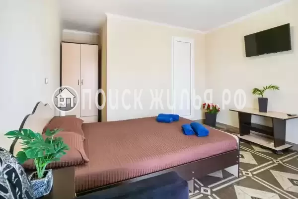 Отель «Анютины глазки»