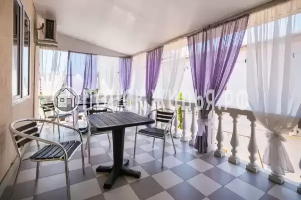 Отель «Анютины глазки»