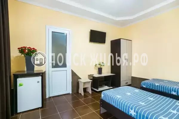 Отель «Анютины глазки»