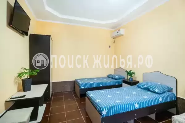 Отель «Анютины глазки»