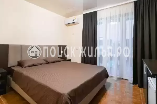 Отель «Анютины глазки»