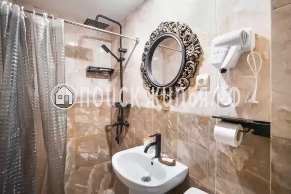 Отель «Анютины глазки»