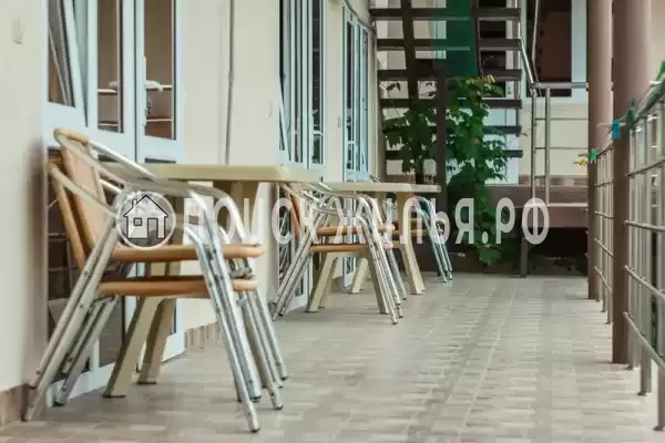 Отель «Анютины глазки»