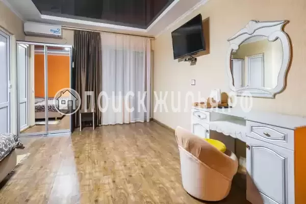 Отель «Анютины глазки»