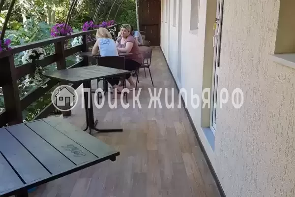 «Семейный дворик»