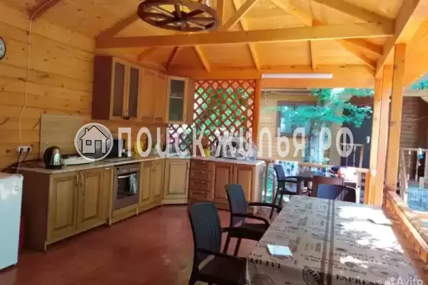 Частный сектор «Домик под клëнами»