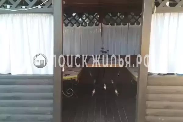 Квартира «С отдельным входом и двором» Квартира «С отдельным входом и двором»