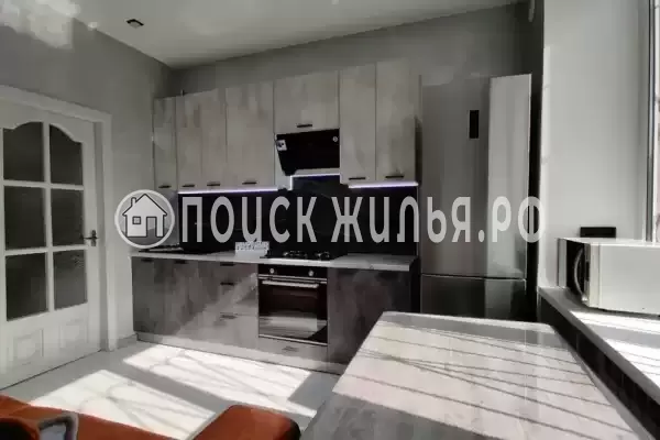 Квартира «С отдельным входом и двором» Квартира «С отдельным входом и двором»