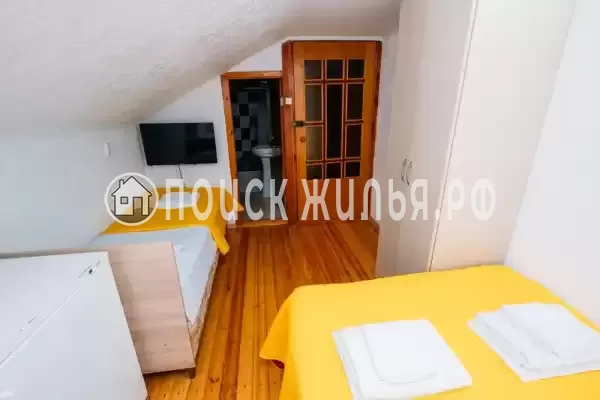 Пансионат «Поющие в терновнике»