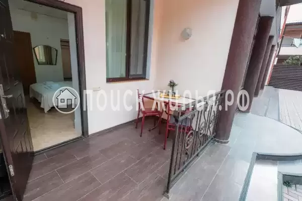 Пансионат «Поющие в терновнике»