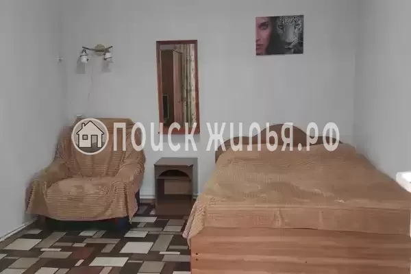 «Под шелковицей» «Под шелковицей»