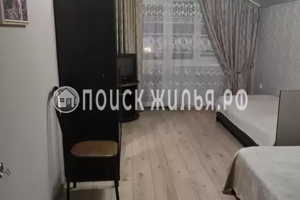 «Под шелковицей» «Под шелковицей»