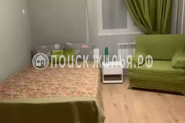 «Под шелковицей» «Под шелковицей»