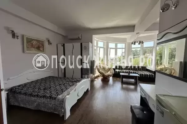 «Пани София»