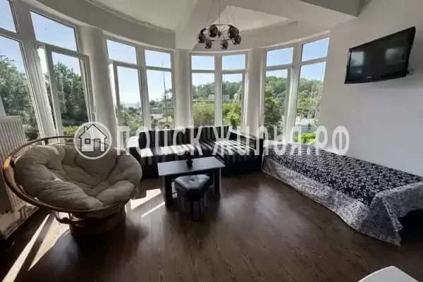 «Пани София»