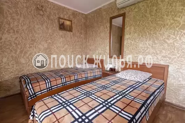 «У Юджина»