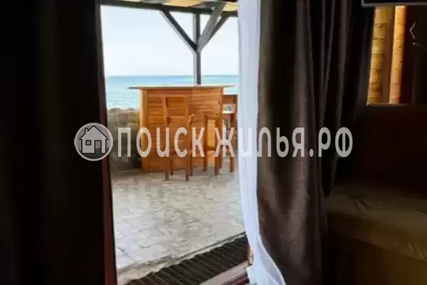 «У Черного моря»