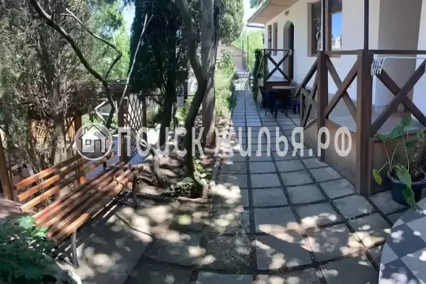 «Кипарисовый дворик»