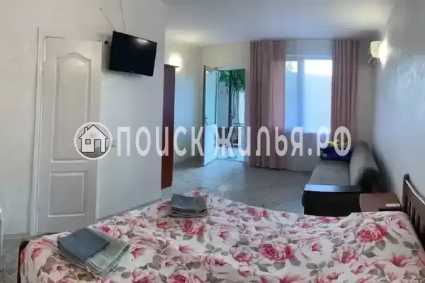 «Кипарисовый дворик»