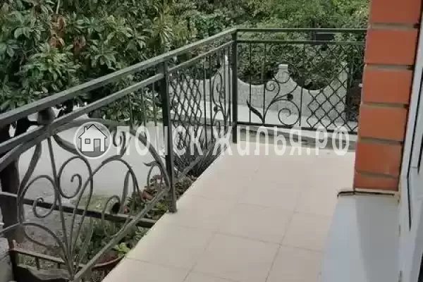 Гостевой дом «У тюльпанового дерева» Гостевой дом «У тюльпанового дерева»