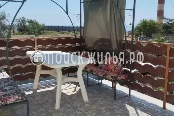 Гостиница «Зеленый дом у маяка»