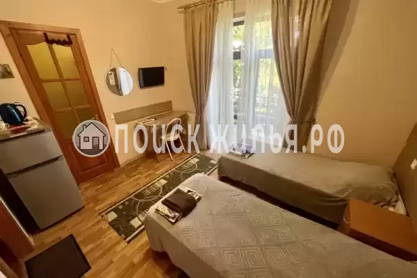 Гостевой дом «Дом в Литфонде» Гостевой дом «Дом в Литфонде»