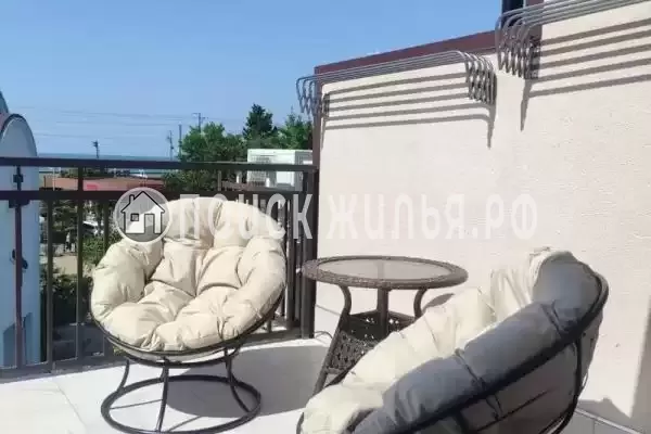 Частный сектор «3-х этажный таунхаус в эко-курорте Тюльпановка»