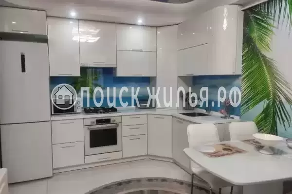 Частный сектор «3-х этажный таунхаус в эко-курорте Тюльпановка»