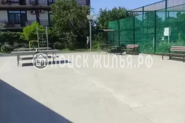 Частный сектор «3-х этажный таунхаус в эко-курорте Тюльпановка»