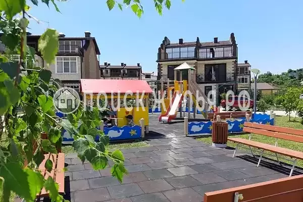 Частный сектор «Семейный таунхаус в морском стиле»