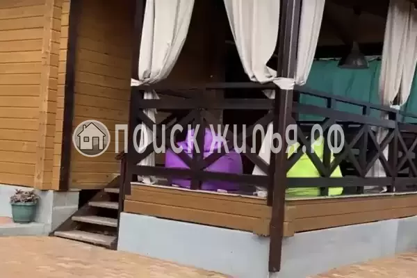 Частный сектор «Двухэтажный коттедж из бруса»